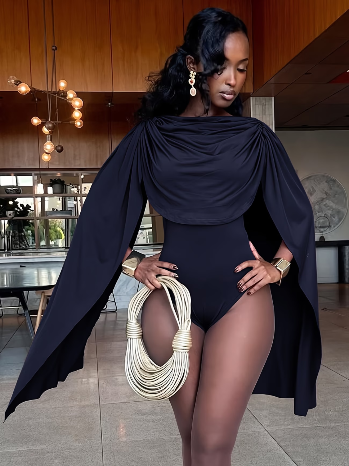 Body com Capa Drapeada Volumosa Sobreposta e Efeito Fluido - Lorelay