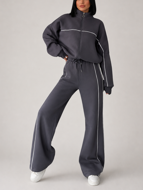 Conjunto Esportivo com Listras Casaco de Zíper e Calça Wide Leg - Pabline