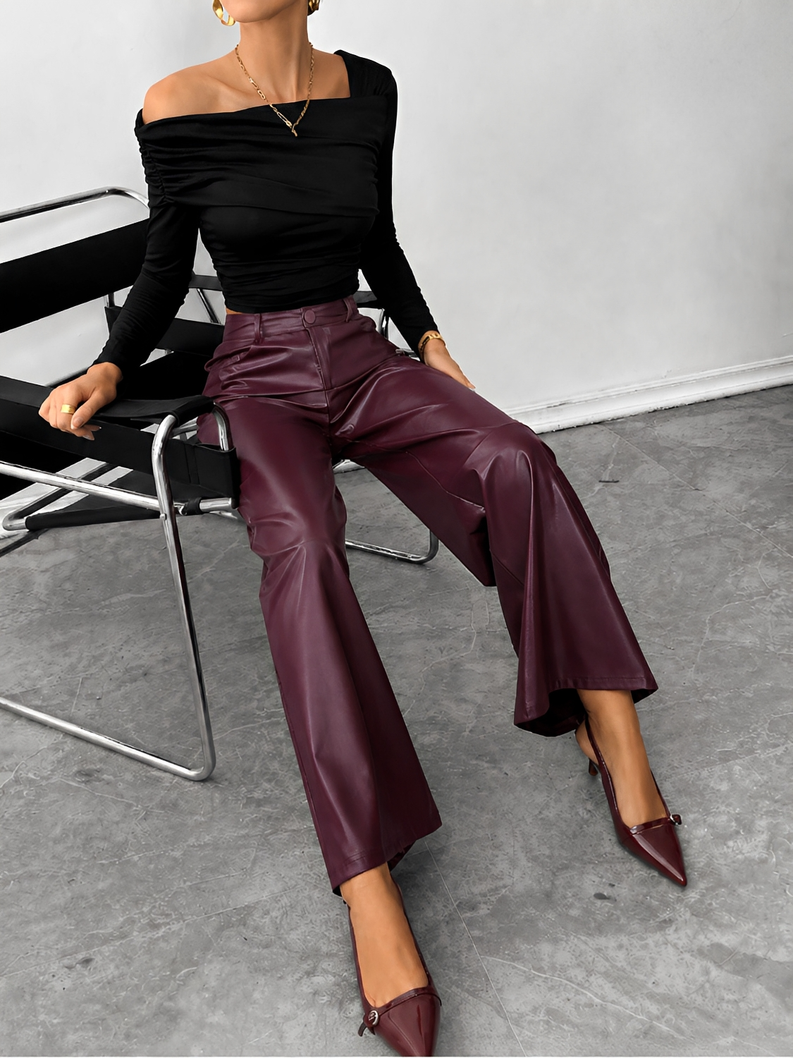 Calça Pantalona Wide Leg em Couro PU Cintura Alta - Beatrice