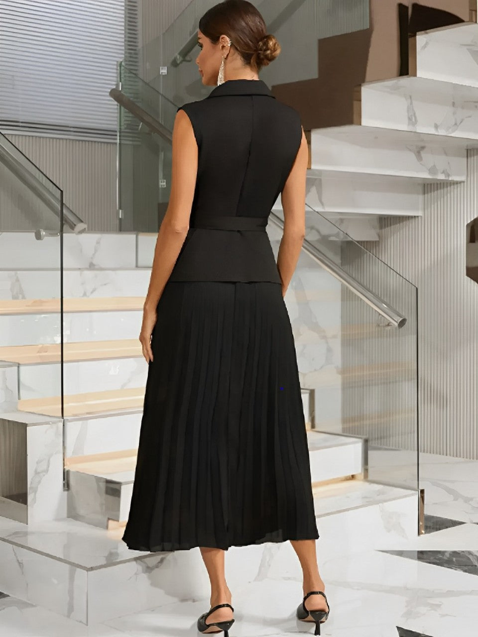 Vestido Midi de Alfaiataria Sem Mangas com Decote V Plissado – Simona [FRETE FULL]