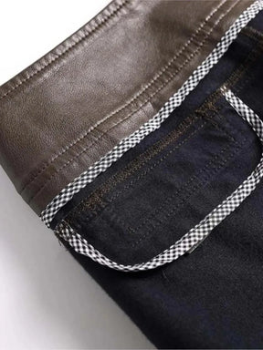Calça Feminina Flare Cintura Alta em Couro Sintético com Zíper – Ellie