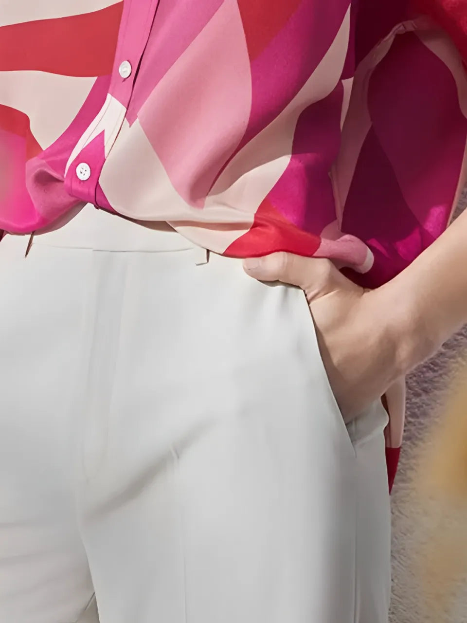 Camisa Estampada Elegante Rosa com Gola Polo e Botões - Rayra