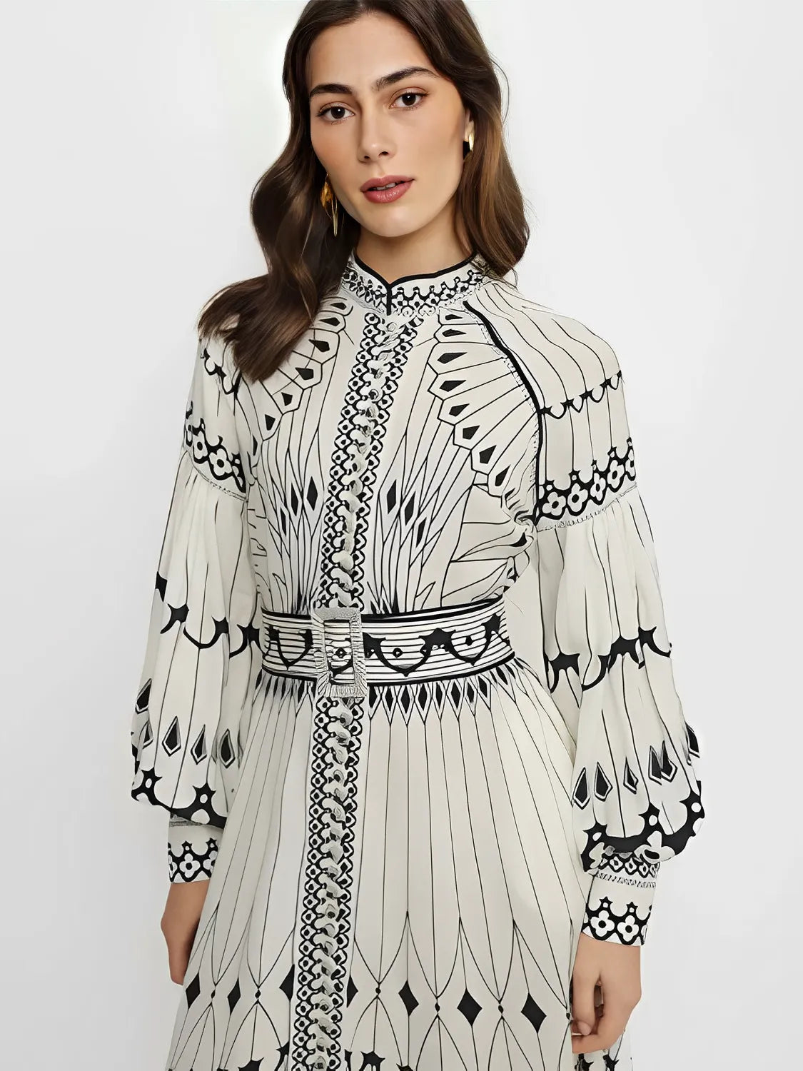 Vestido Midi Estampado com Gola Padre Cinto e Mangas Longas - Mia