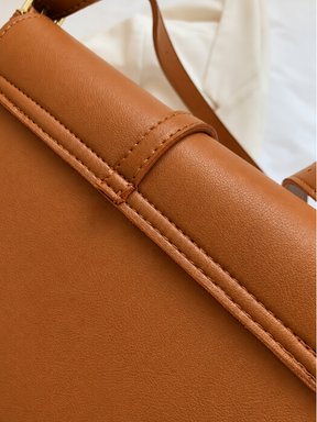 Bolsa Feminina Grande de Ombro com Detalhes Dourados Elegantes - Mary