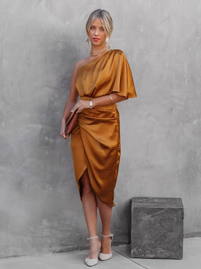 Vestido Midi Acetinado Drapeado Assimétrico Ombro Manga Única  – Núbia [FRETE FULL]