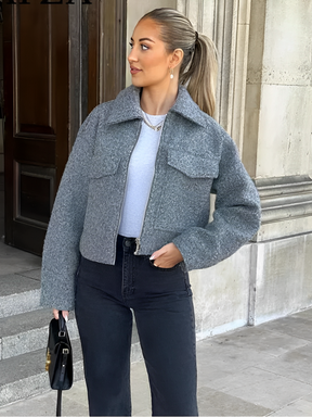 Jaqueta Feminina Bomber de Lã com Bolsos e Zíper - Jessy