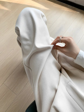 Calça Wide de Lã Batida com Cintura Alta de Elástico e Bolsos – Maysa