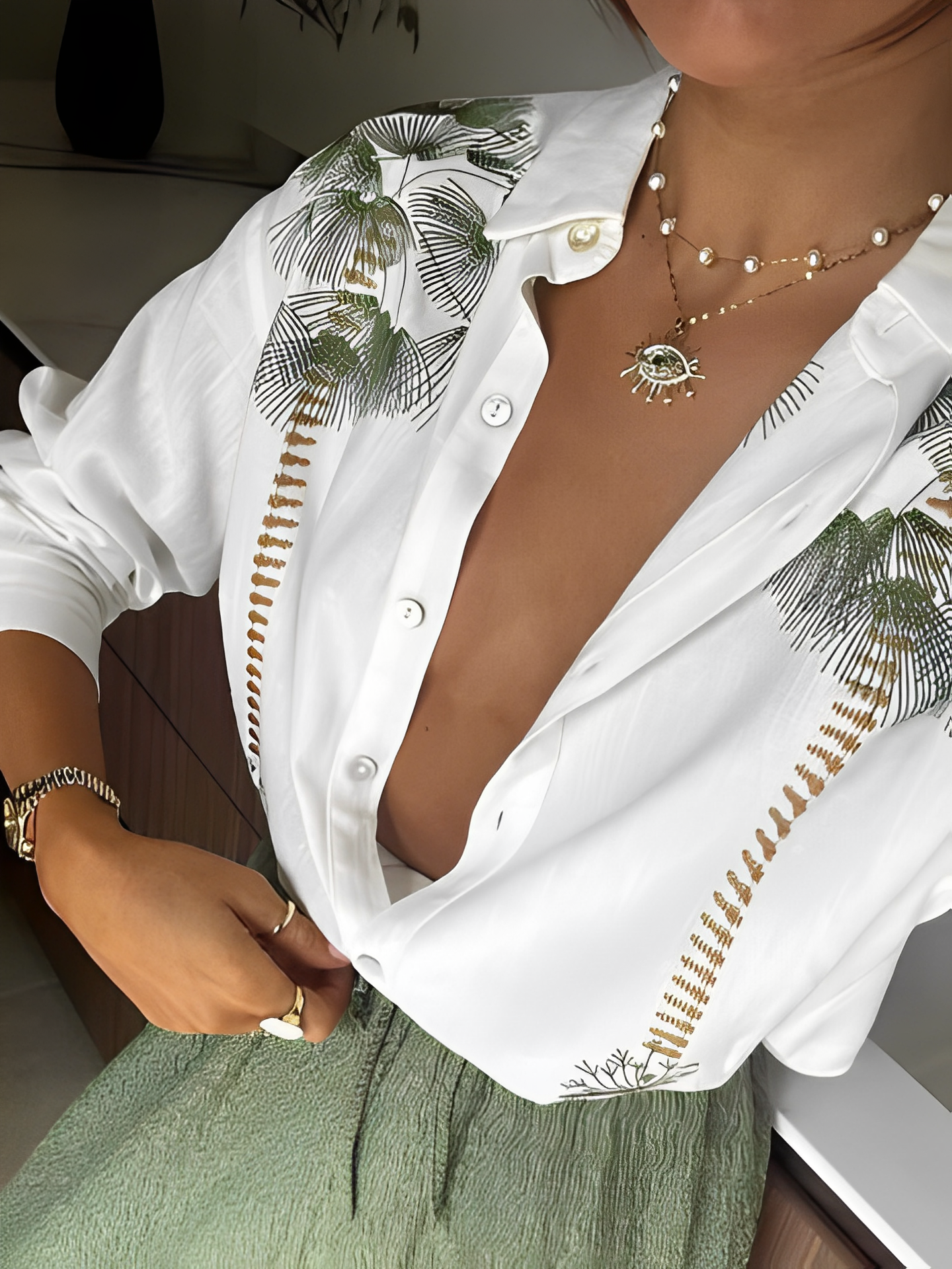 Conjunto Elegante com Camisa Estampada de Botão e Calça Fluida - Pandora