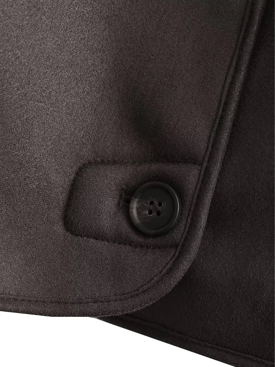 Casaco Oversized Peluciado em Couro PU e Bolsos - Giselle