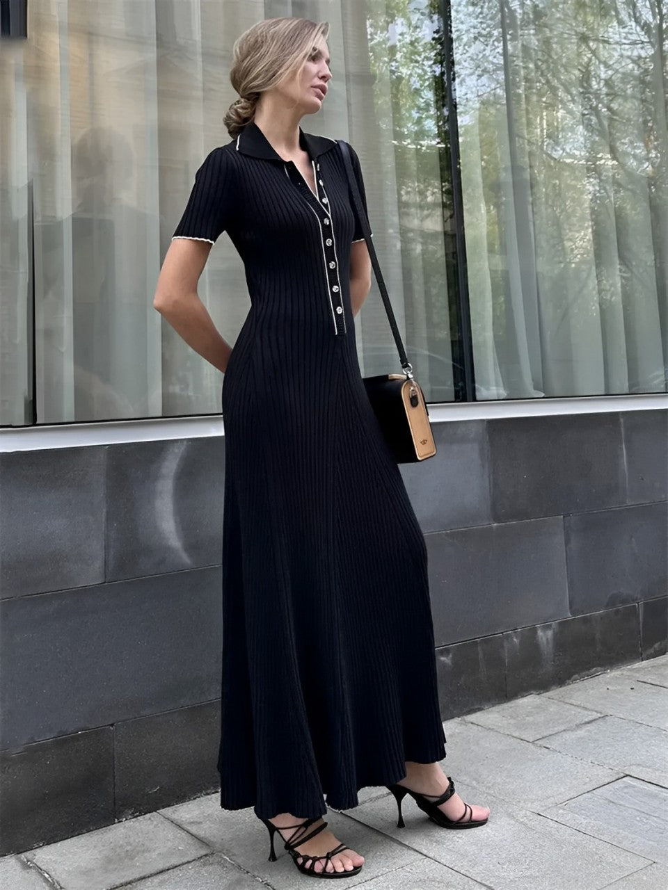Vestido Longo de Tricô Canelado com Decote V e Botões – Evelyn