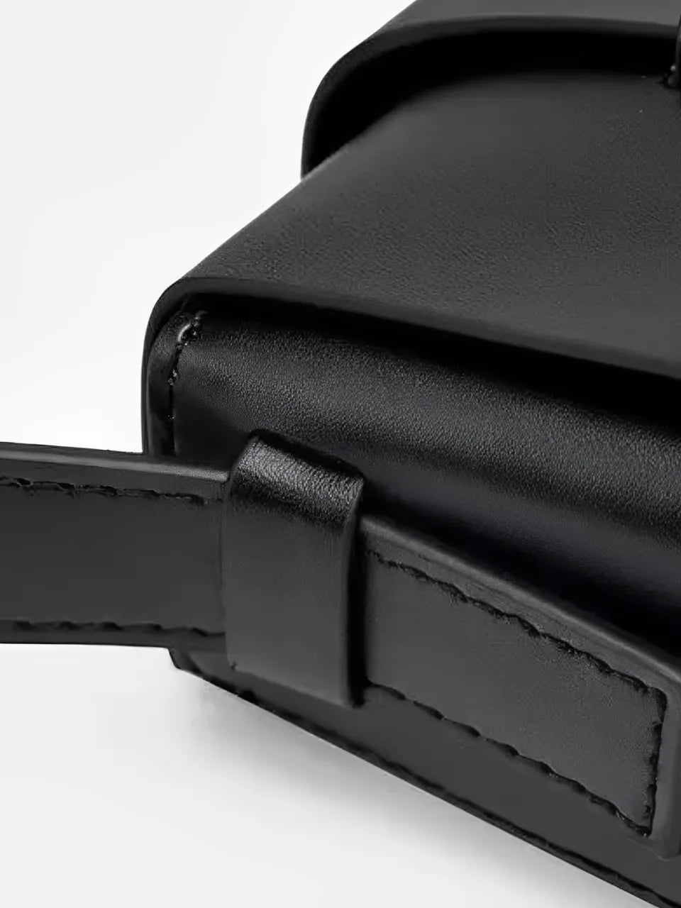 Bolsa Quadrada Couro PU com Alça Transversal e Fecho Magnético - Judy