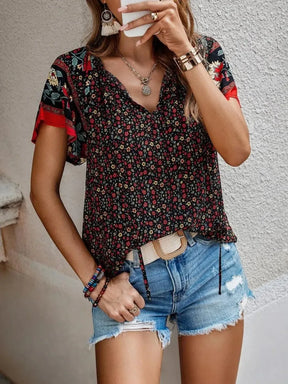 Blusa de Viscose com Mangas Borboleta e Estampa Floral – Tereza