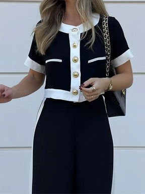 Conjunto com Blusa Cropped de Botões e Calça de Cintura Alta - Victoria
