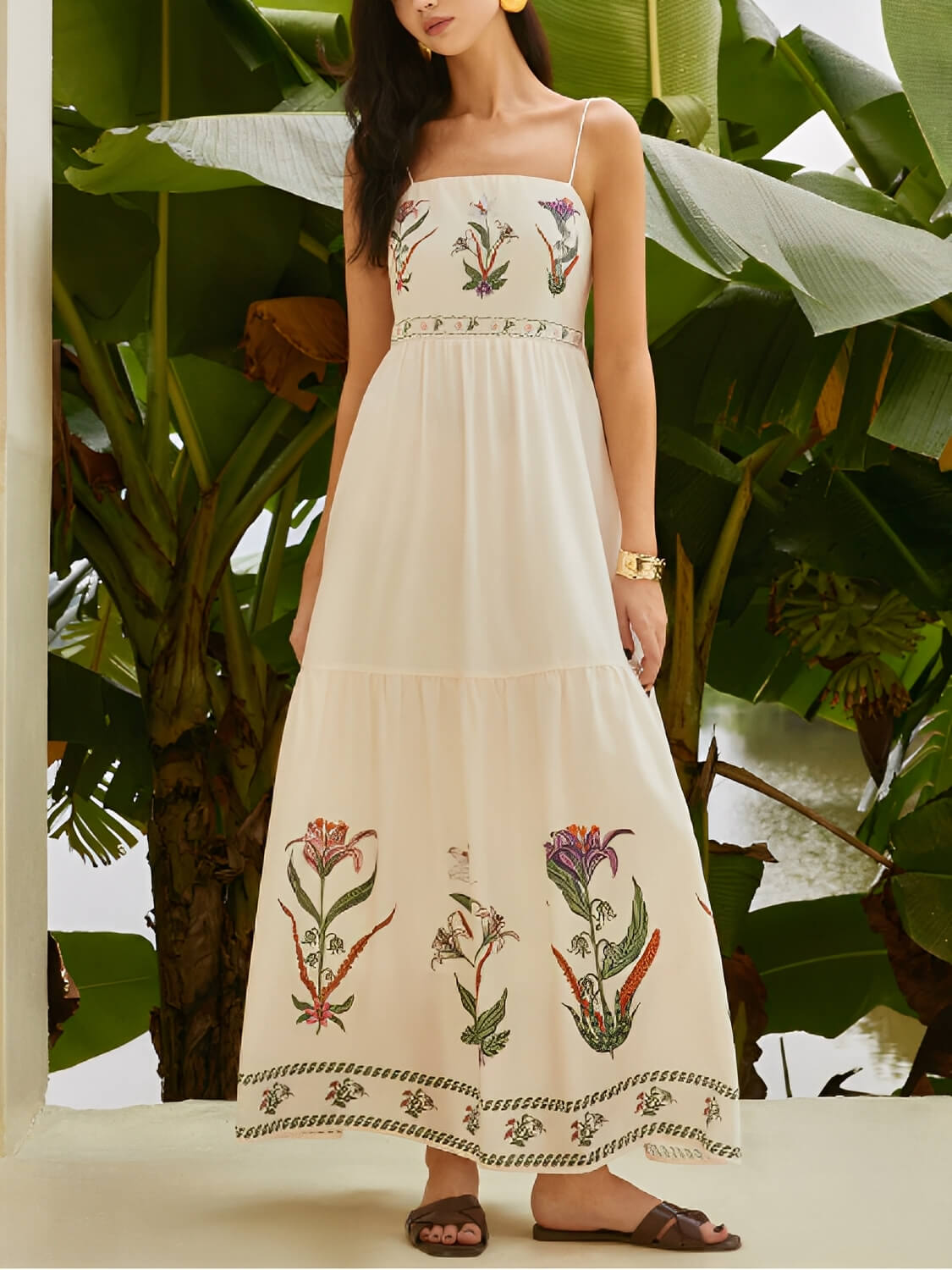 Vestido Longo Estampado com Alças Ajustáveis e Costas Abertas - Dahlia
