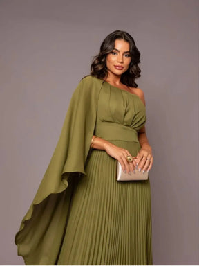 Vestido Longo de Festa com Capa no Ombro e Saia Plissada - Gabriella