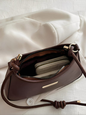 Bolsa Baguete Tiracolo em Couro PU e Alça Ajustável com Nó - Kaylee