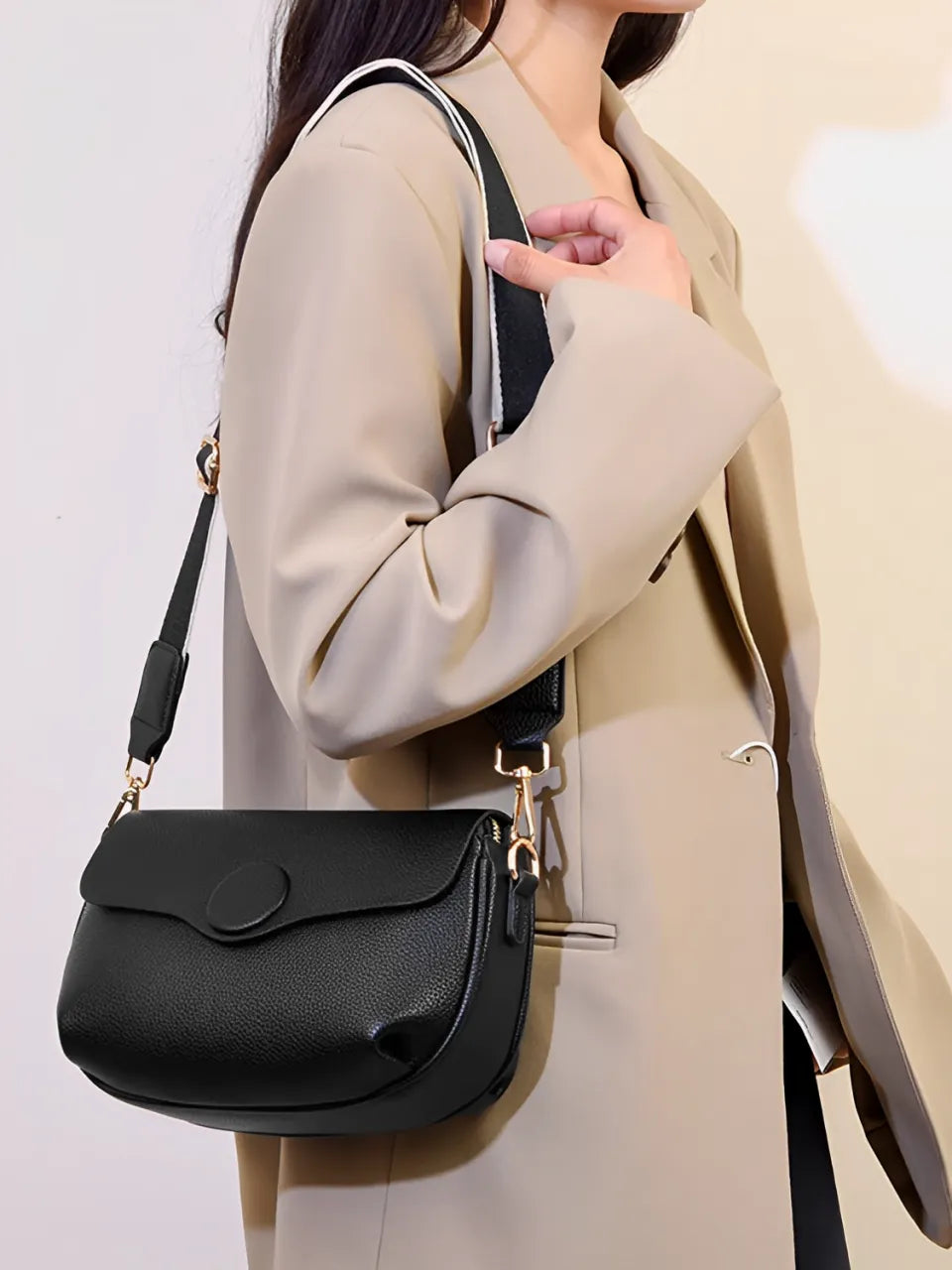 Bolsa Feminina Tiracolo com Alça Larga e Bolsos com Zíper – Jasmin