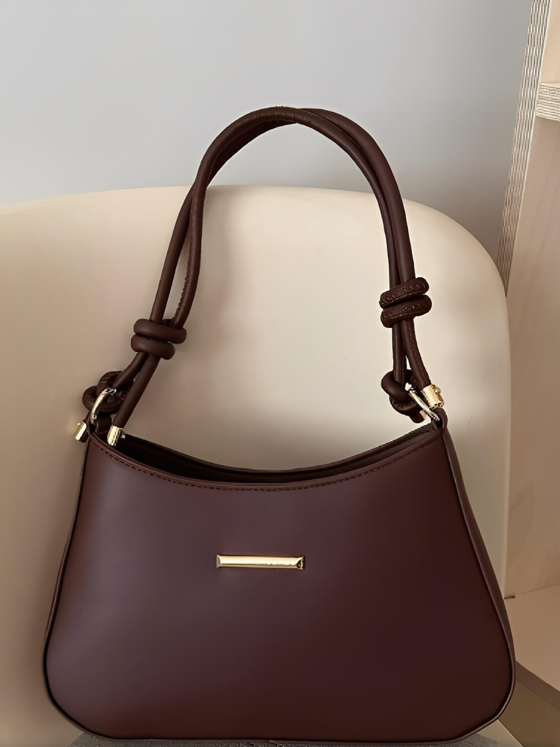 Bolsa Baguete Tiracolo em Couro PU e Alça Ajustável com Nó - Kaylee