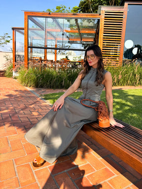 Vestido Longo com Zíper no Busto, Cintura Império e Bolsos – Liriel [FRETE FULL]