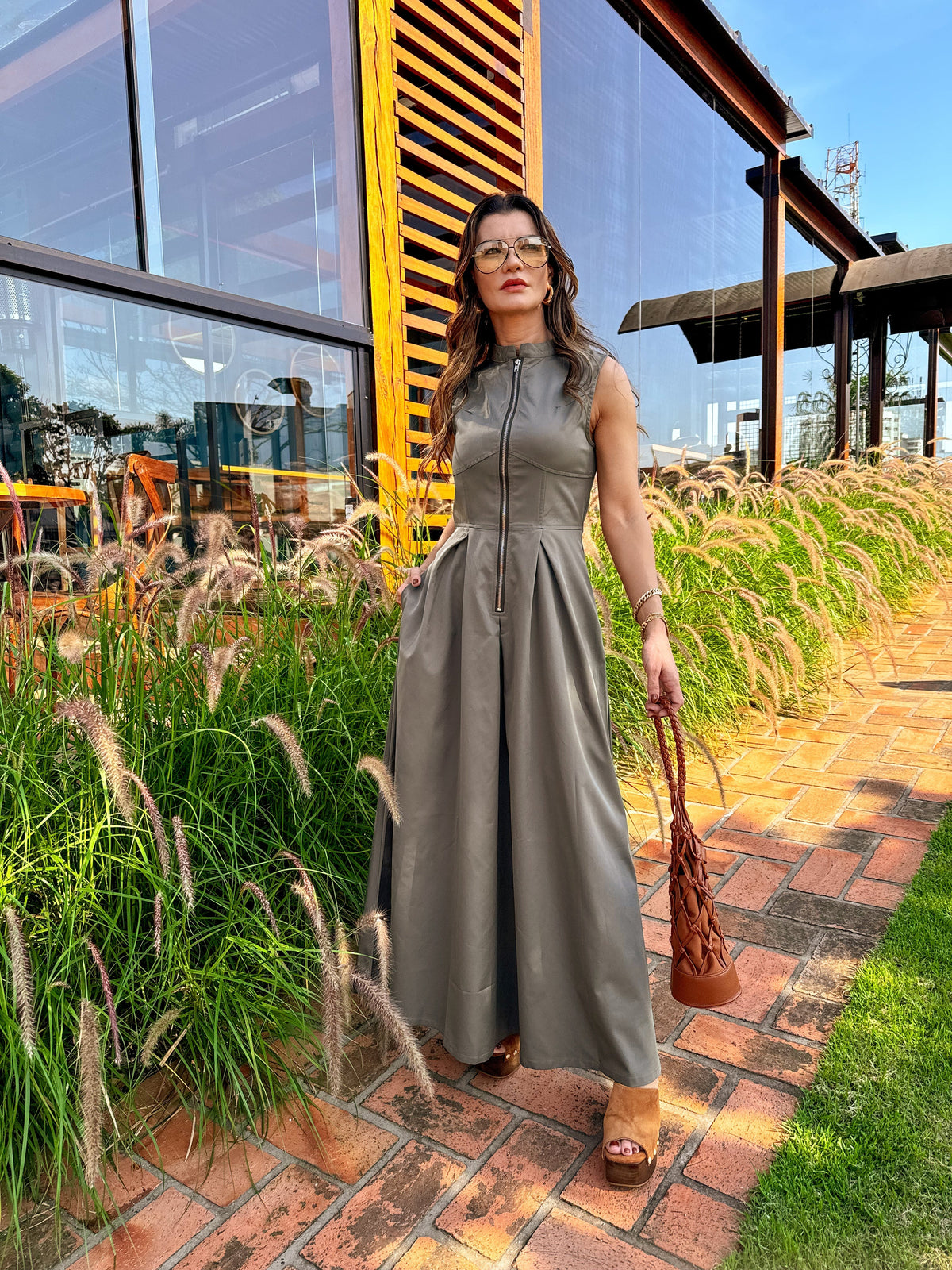 Vestido Longo com Zíper no Busto, Cintura Império e Bolsos – Liriel [FRETE FULL]