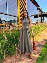 Vestido Longo com Zíper no Busto, Cintura Império e Bolsos – Liriel [FRETE FULL]